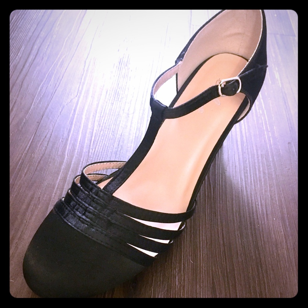Ellie Shoes Women’s 254 Lucille Dress Pump Size 9